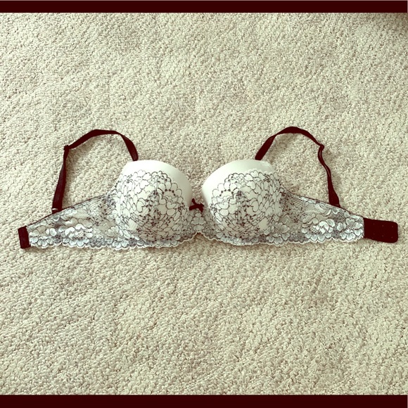 Victoria’s Secret Dream Angels Bra - Picture 2 of 4